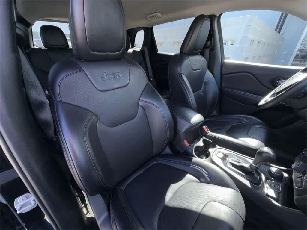 Thumbnail: 2023 Jeep Cherokee - 13