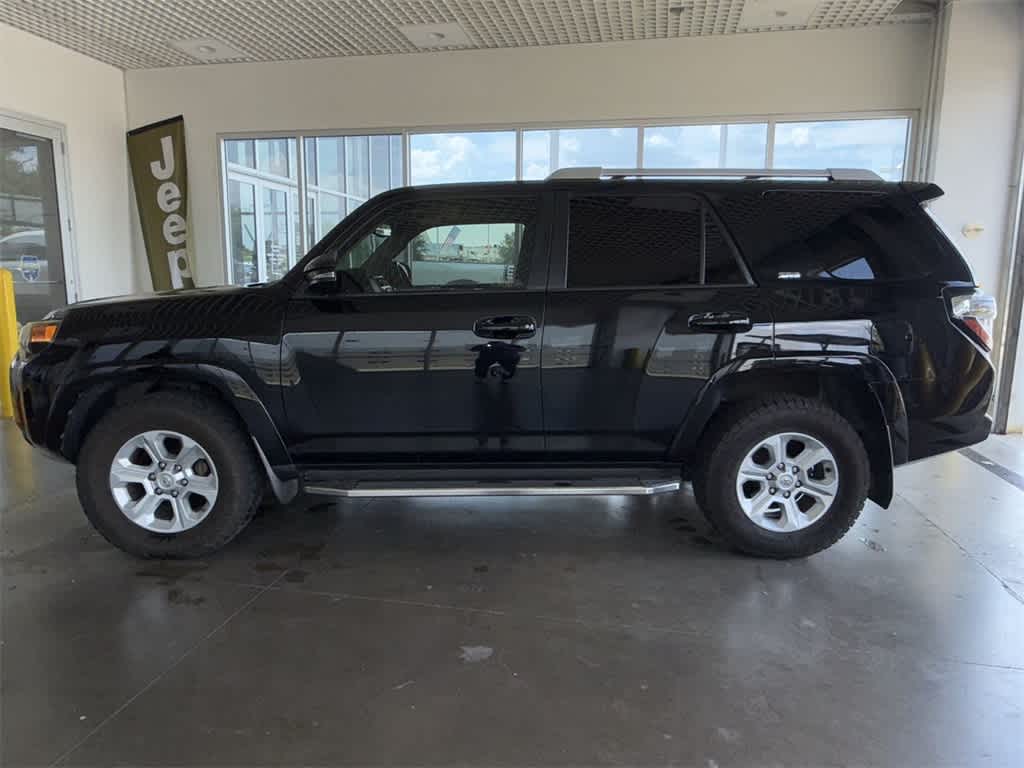2016 Toyota 4Runner SR5 Premium photo 2