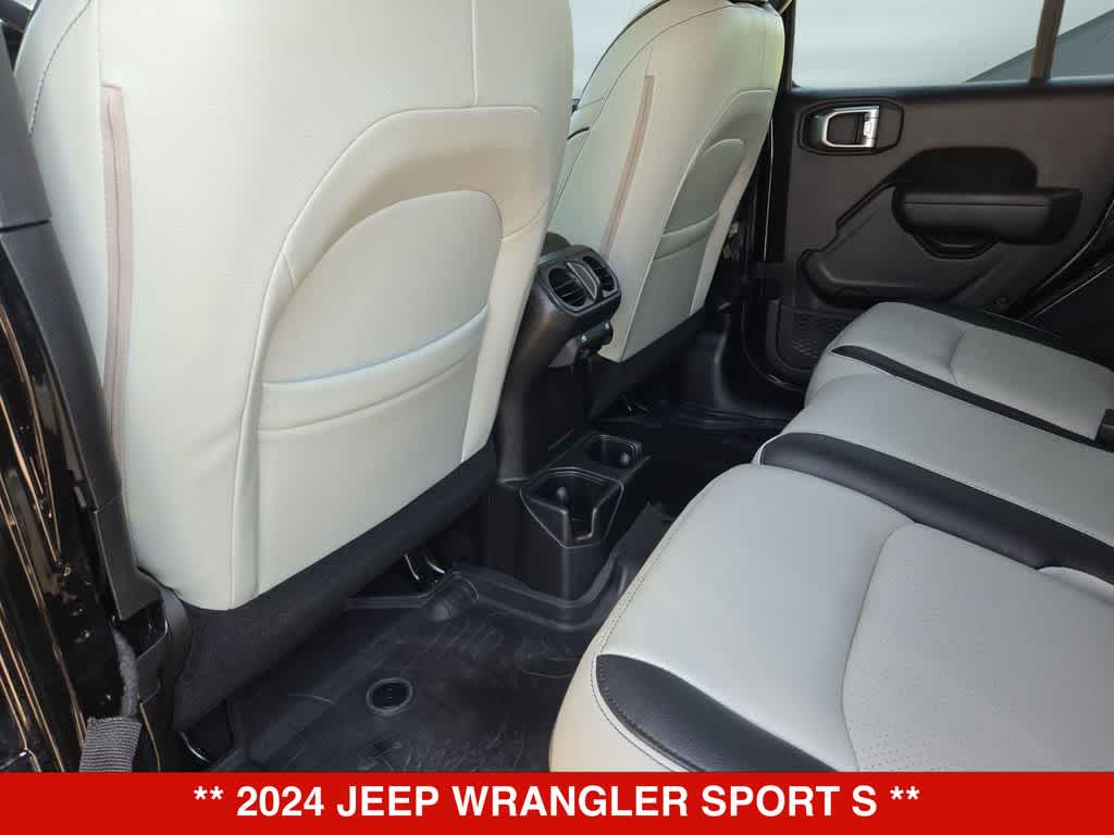 Thumbnail: 2024 Jeep Wrangler - 17