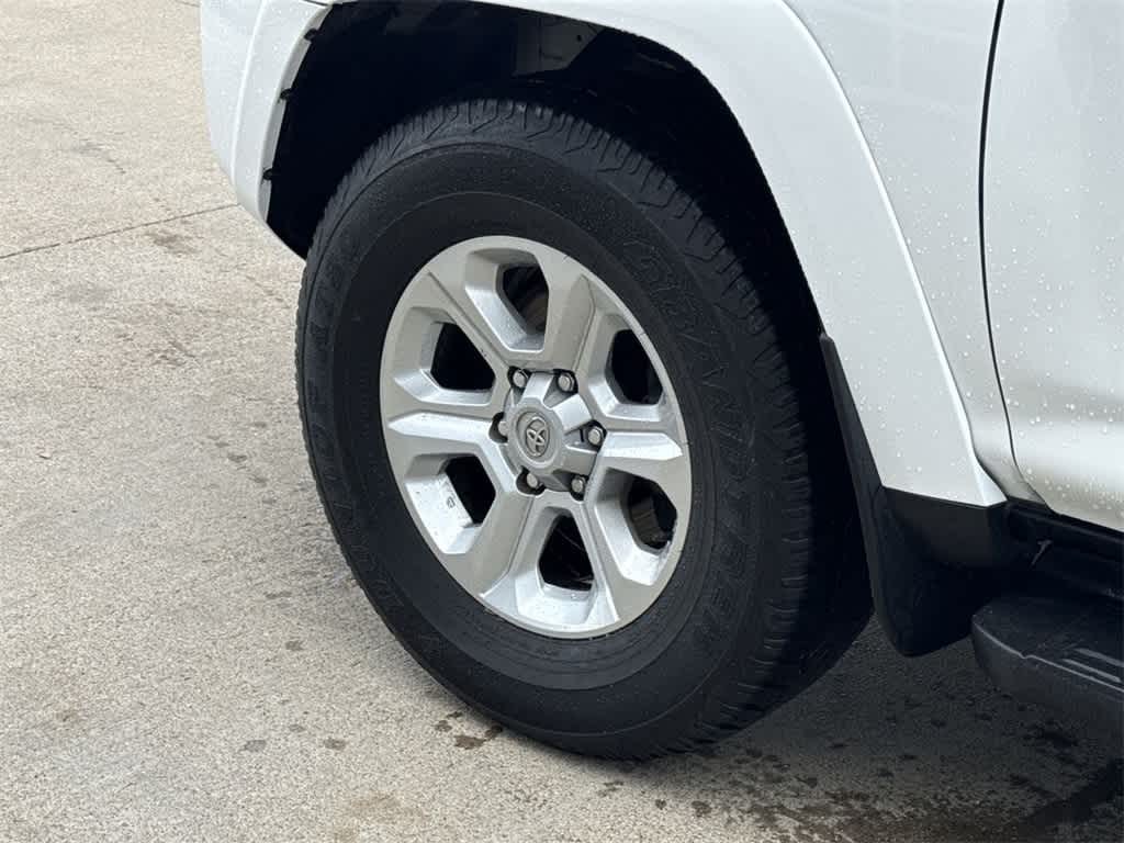 Thumbnail: 2024 Toyota 4Runner - 9