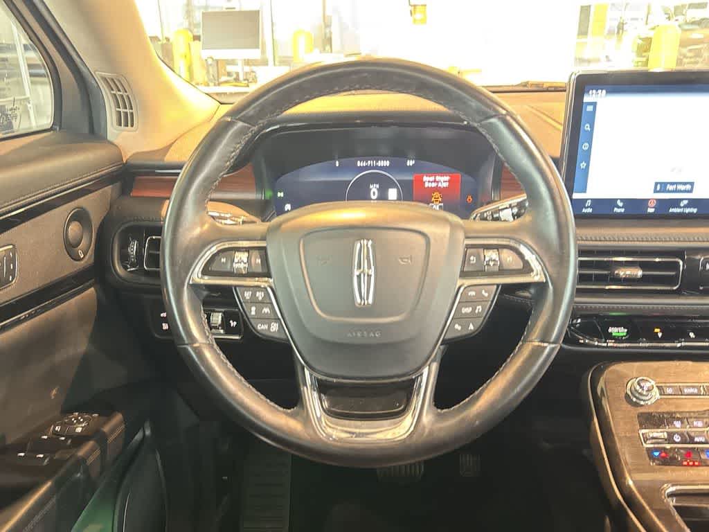 Thumbnail: 2022 Lincoln Nautilus - 17