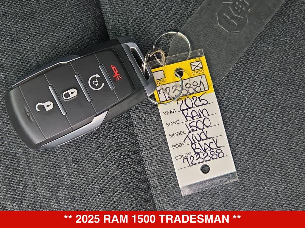 Thumbnail: 2025 RAM 1500 - 33