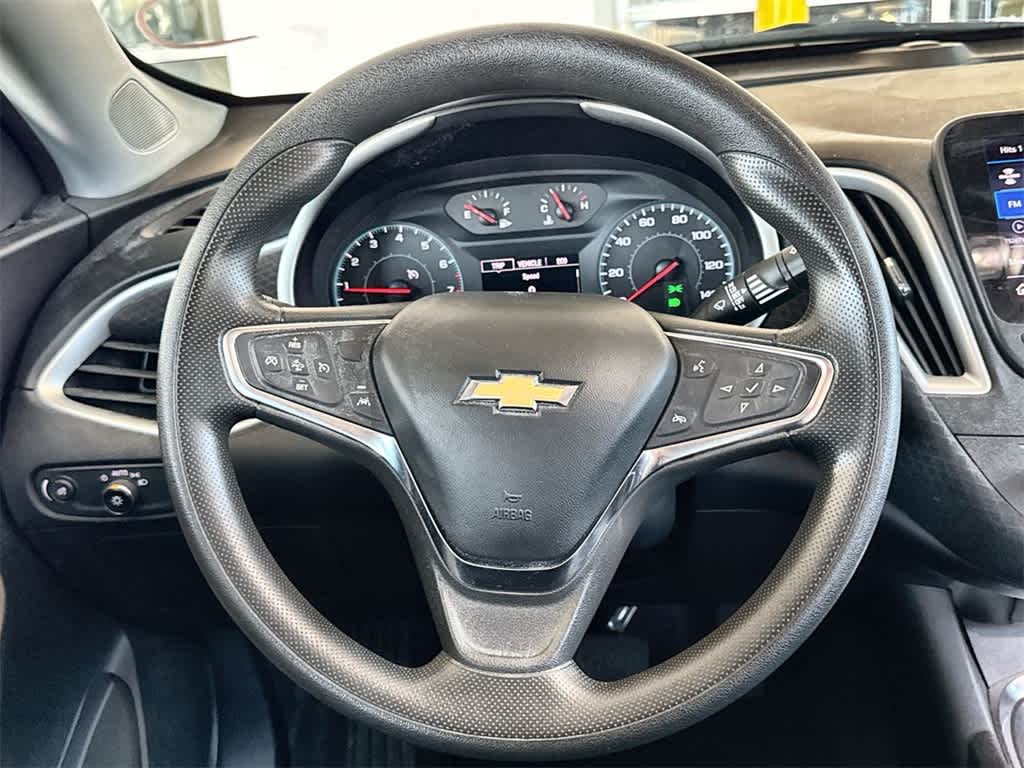 Thumbnail: 2023 Chevrolet Malibu - 18