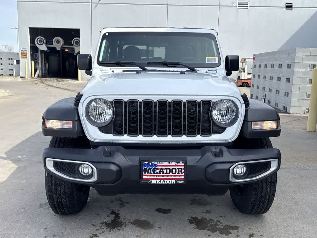 Thumbnail: 2026 Jeep Gladiator - 7