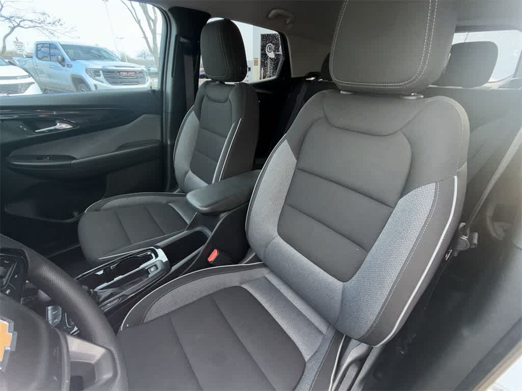 Thumbnail: 2025 Chevrolet TrailBlazer - 11