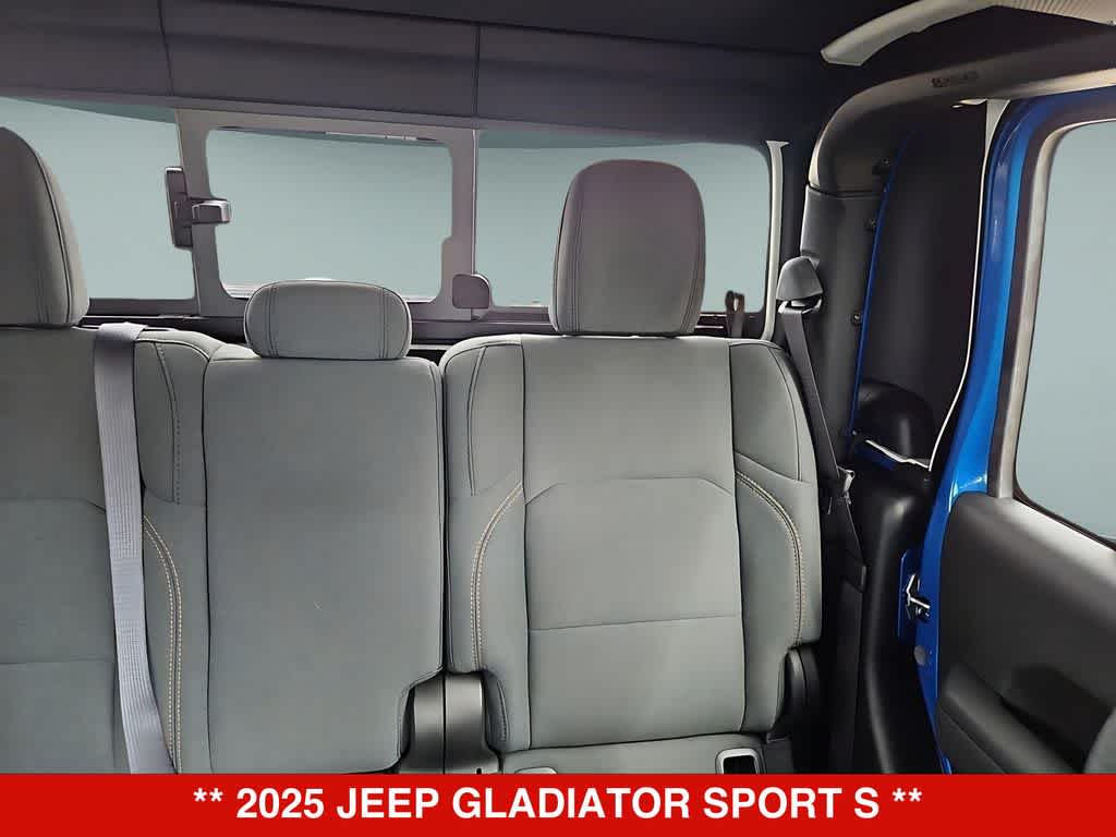 Thumbnail: 2025 Jeep Gladiator - 12
