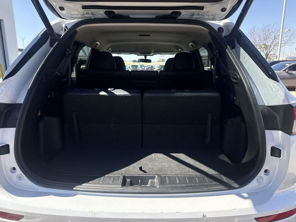 Thumbnail: 2024 Mitsubishi Outlander - 16