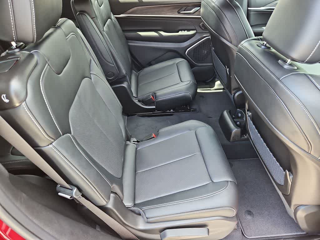 Thumbnail: 2026 Jeep Grand Cherokee L - 22