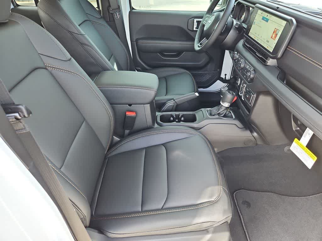 Thumbnail: 2026 Jeep Gladiator - 22