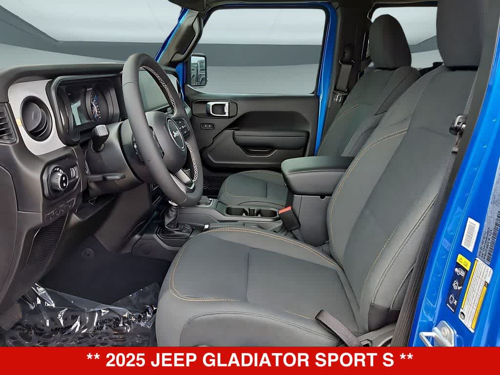 Thumbnail: 2025 Jeep Gladiator - 19