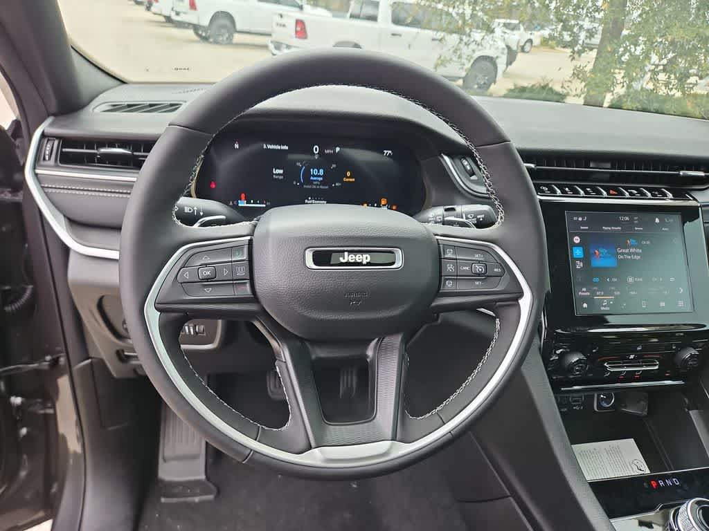 Thumbnail: 2025 Jeep Grand Cherokee L - 24