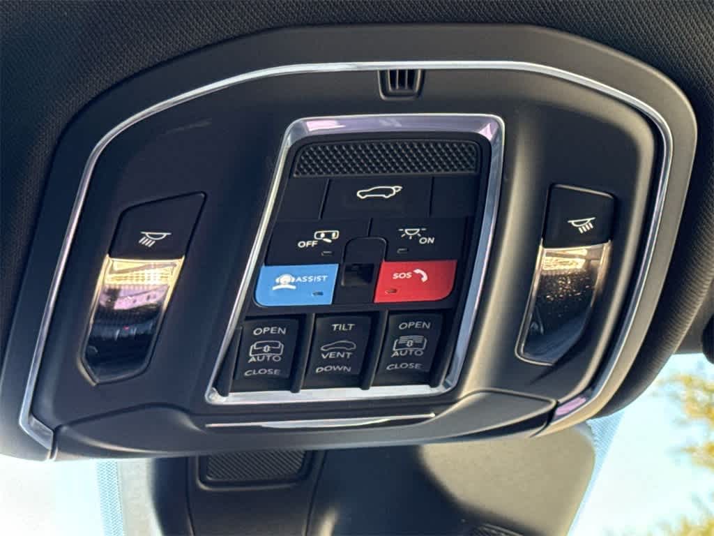 Thumbnail: 2025 Jeep Grand Cherokee L - 20