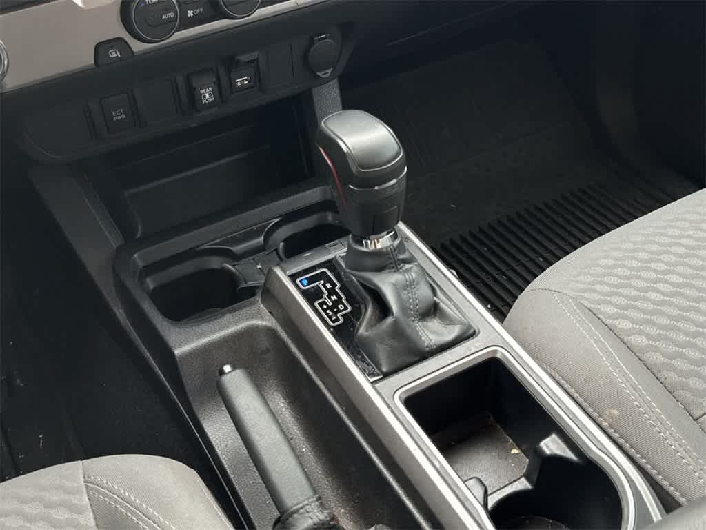 Thumbnail: 2023 Toyota Tacoma - 17