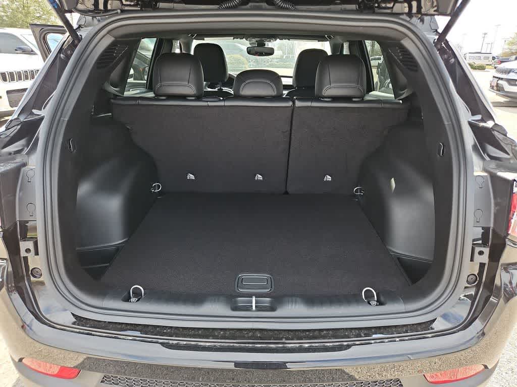 Thumbnail: 2026 Jeep Compass - 32