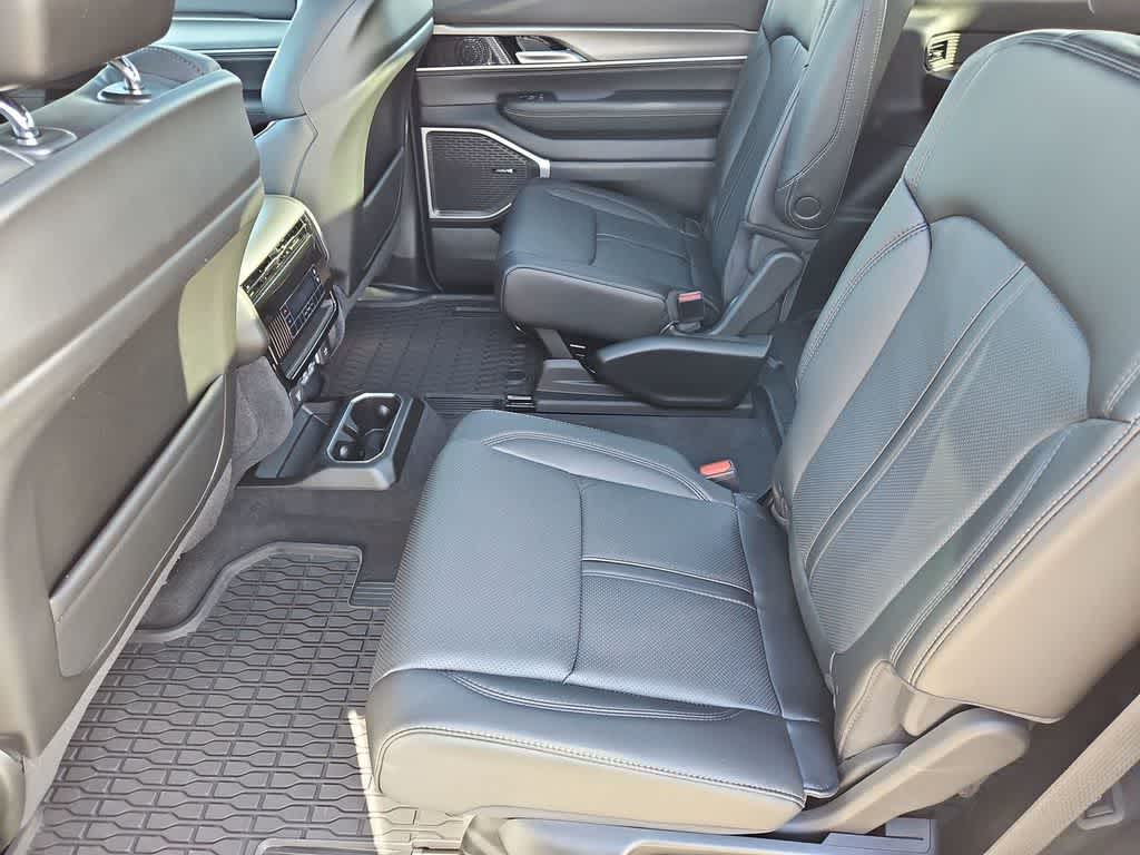 Thumbnail: 2026 Jeep Grand Wagoneer - 20