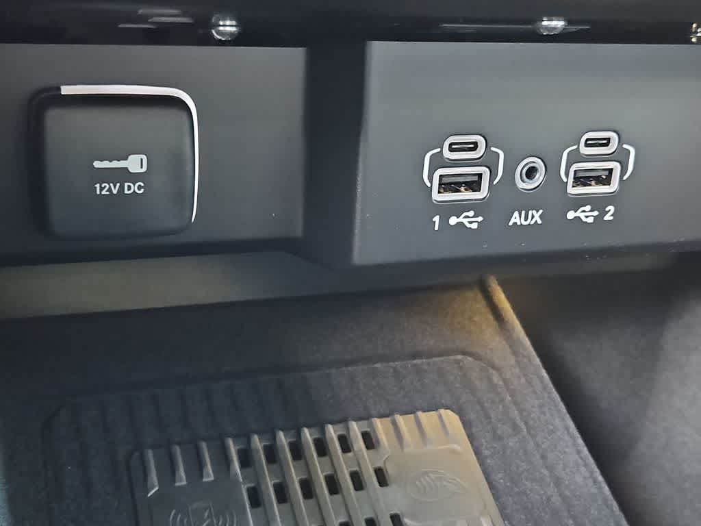 Thumbnail: 2026 Jeep Grand Wagoneer - 34