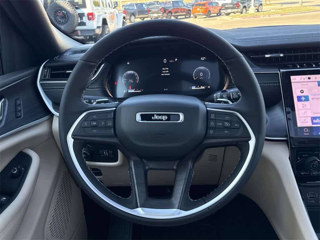 Thumbnail: 2025 Jeep Grand Cherokee - 17