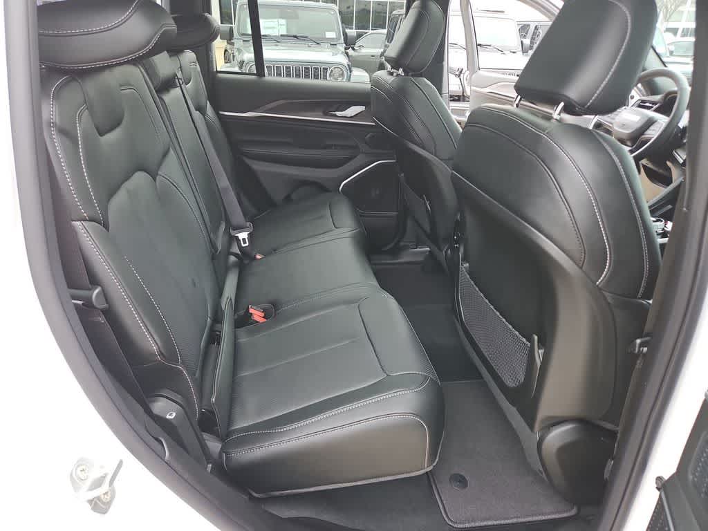 Thumbnail: 2026 Jeep Grand Cherokee - 22