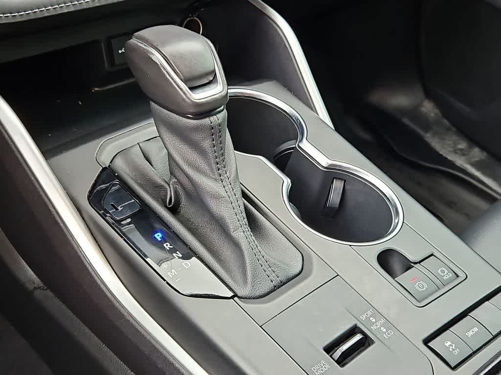 Thumbnail: 2021 Toyota Highlander - 33