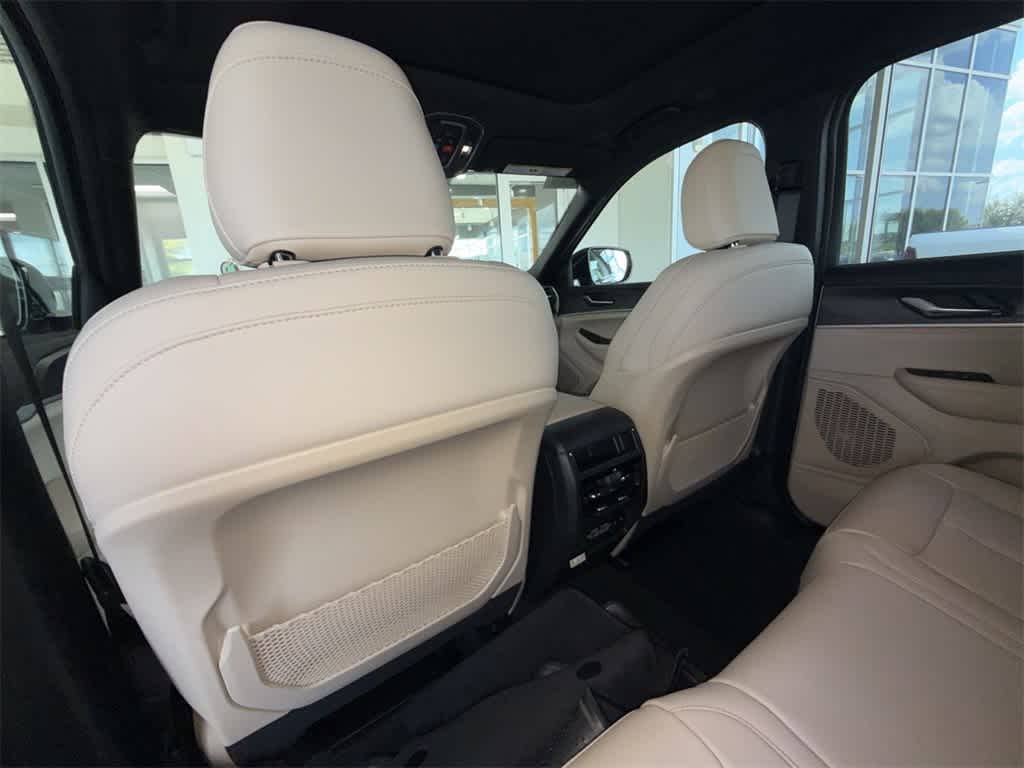 Thumbnail: 2025 Jeep Grand Cherokee - 10