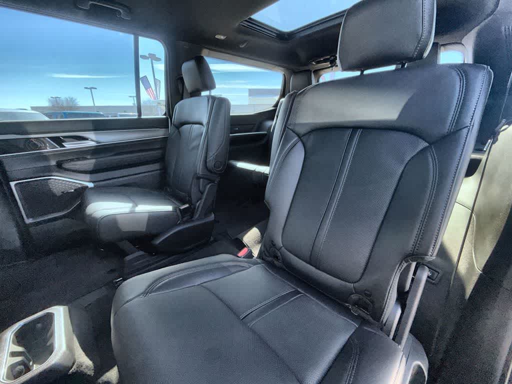 Thumbnail: 2026 Jeep Grand Wagoneer - 13