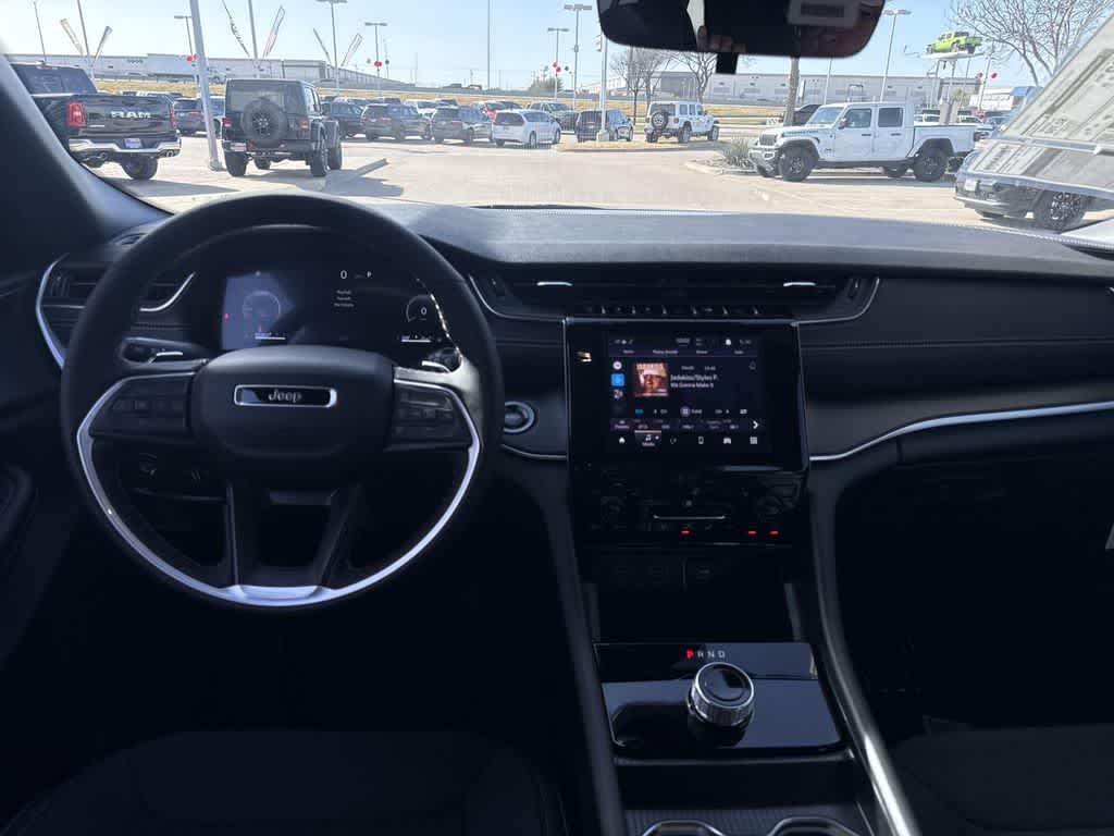 Thumbnail: 2026 Jeep Grand Cherokee - 15