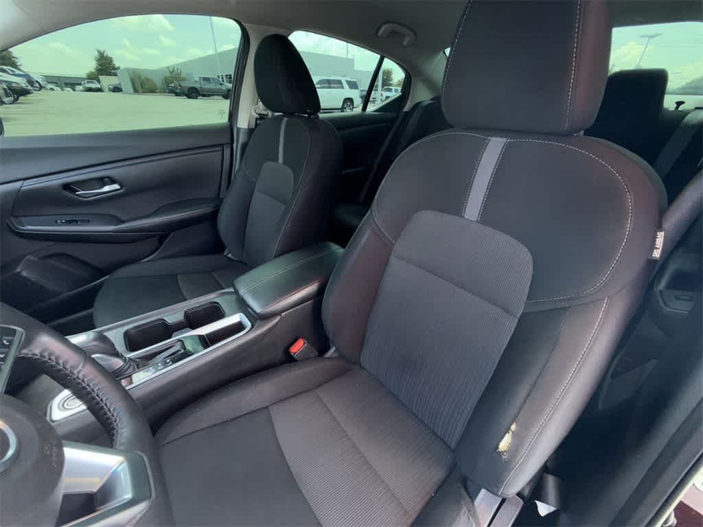 Thumbnail: 2022 Nissan Sentra - 10