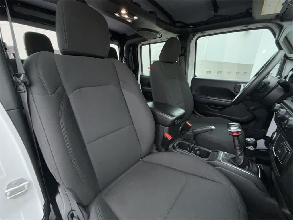 Thumbnail: 2023 Jeep Gladiator - 13