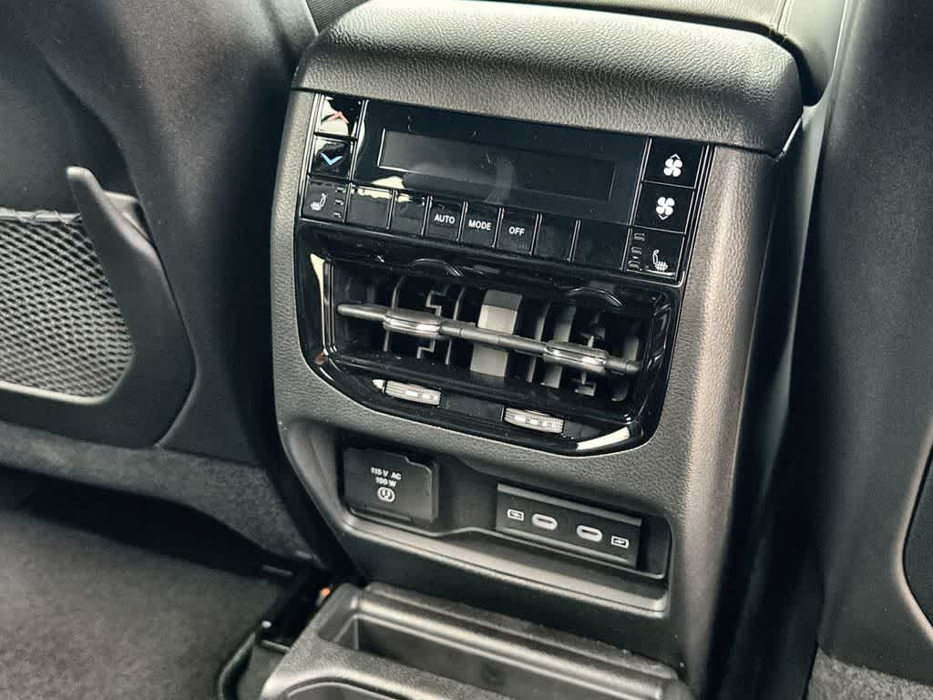 Thumbnail: 2026 Jeep Grand Cherokee L - 18