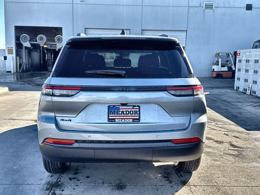 Thumbnail: 2026 Jeep Grand Cherokee - 5