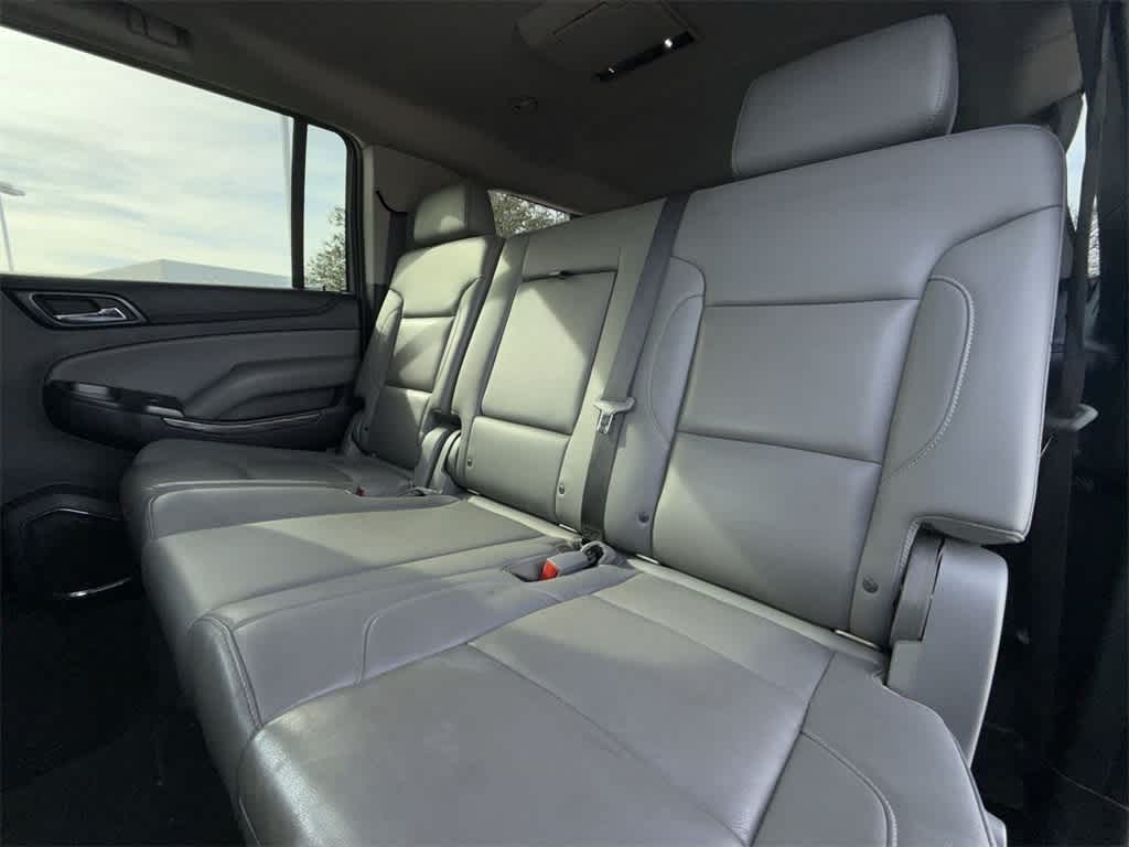 Thumbnail: 2018 Chevrolet Suburban - 12