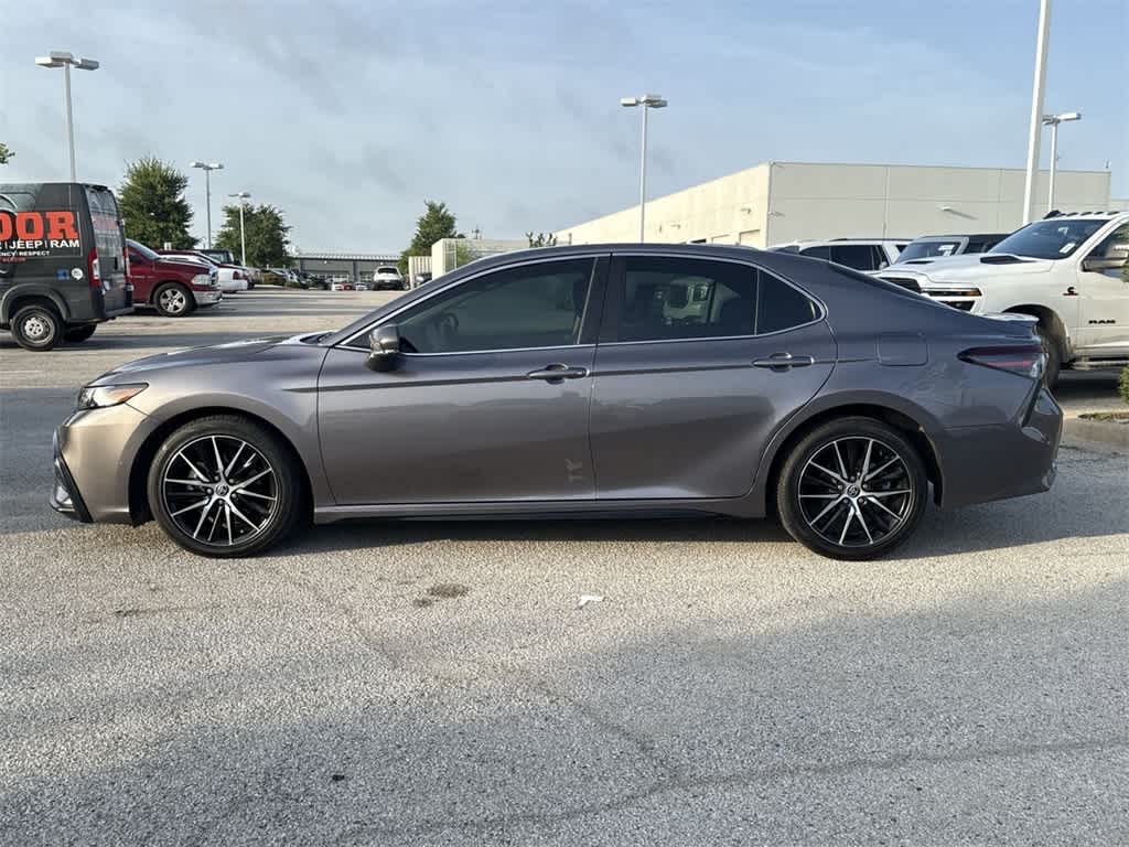Thumbnail: 2022 Toyota Camry - 3