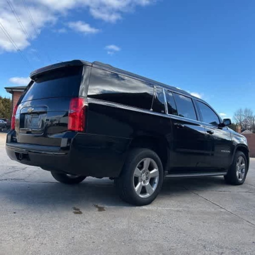 Used 2018 Chevrolet Suburban LT SUV