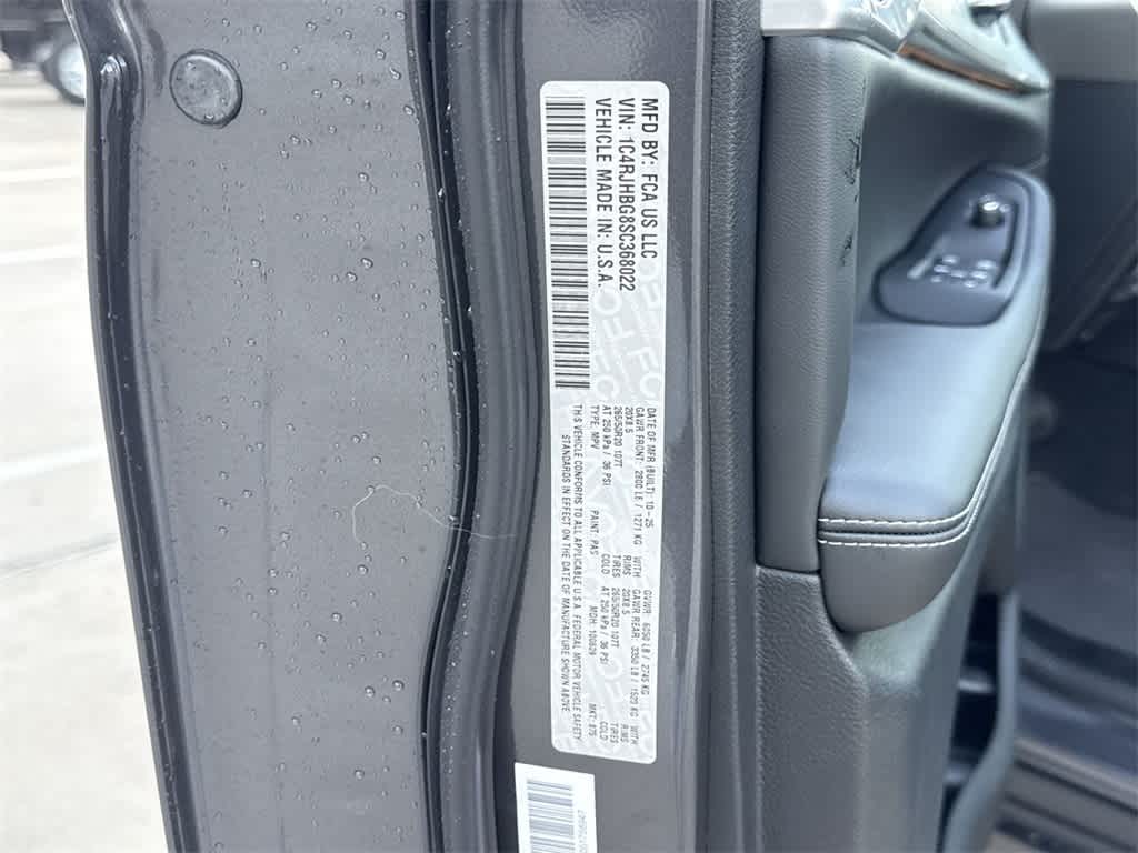 Thumbnail: 2025 Jeep Grand Cherokee - 25