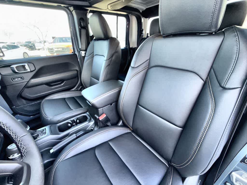 Thumbnail: 2026 Jeep Gladiator - 11