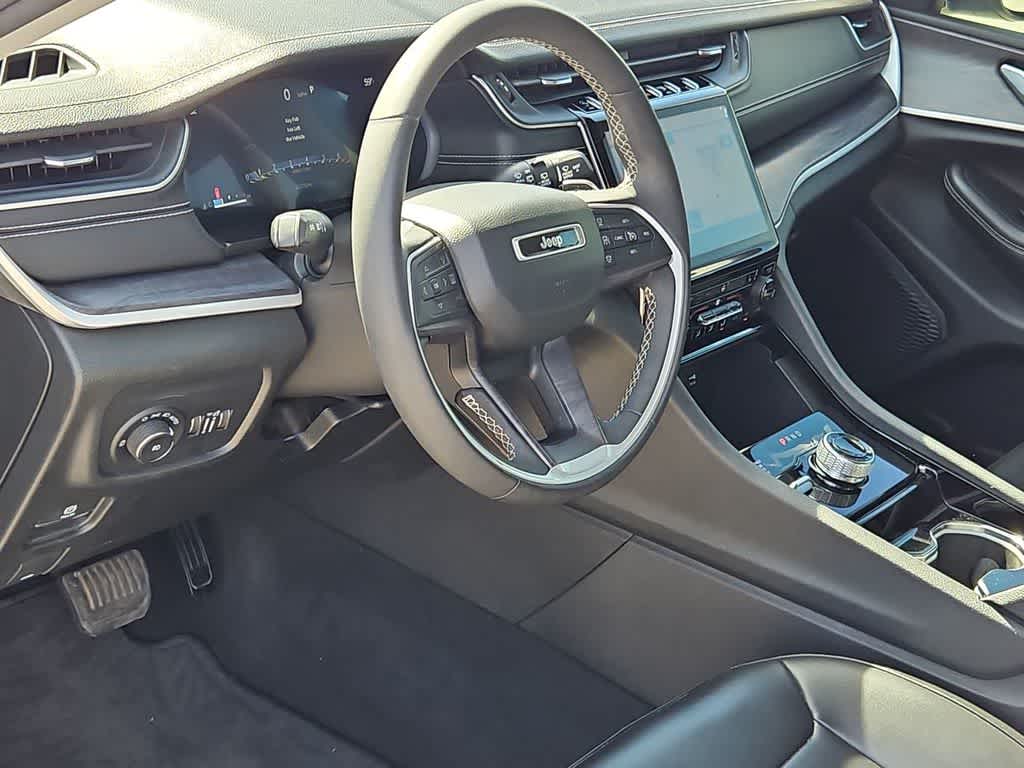 Thumbnail: 2023 Jeep Grand Cherokee - 10