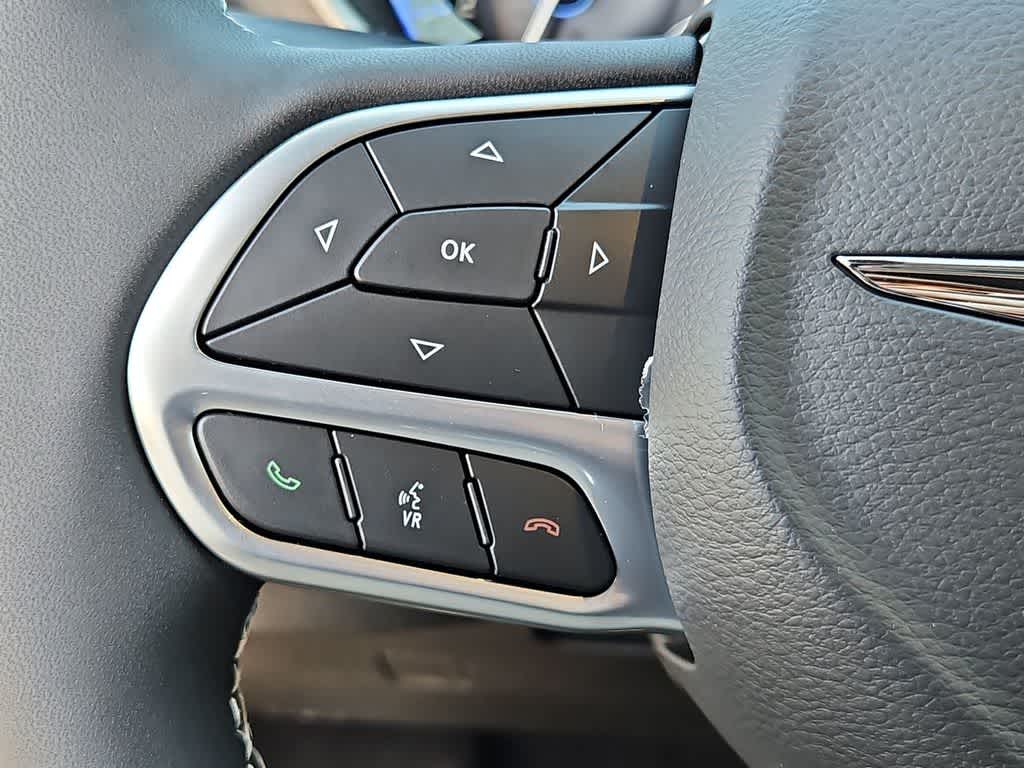 Thumbnail: 2026 Chrysler Pacifica - 13