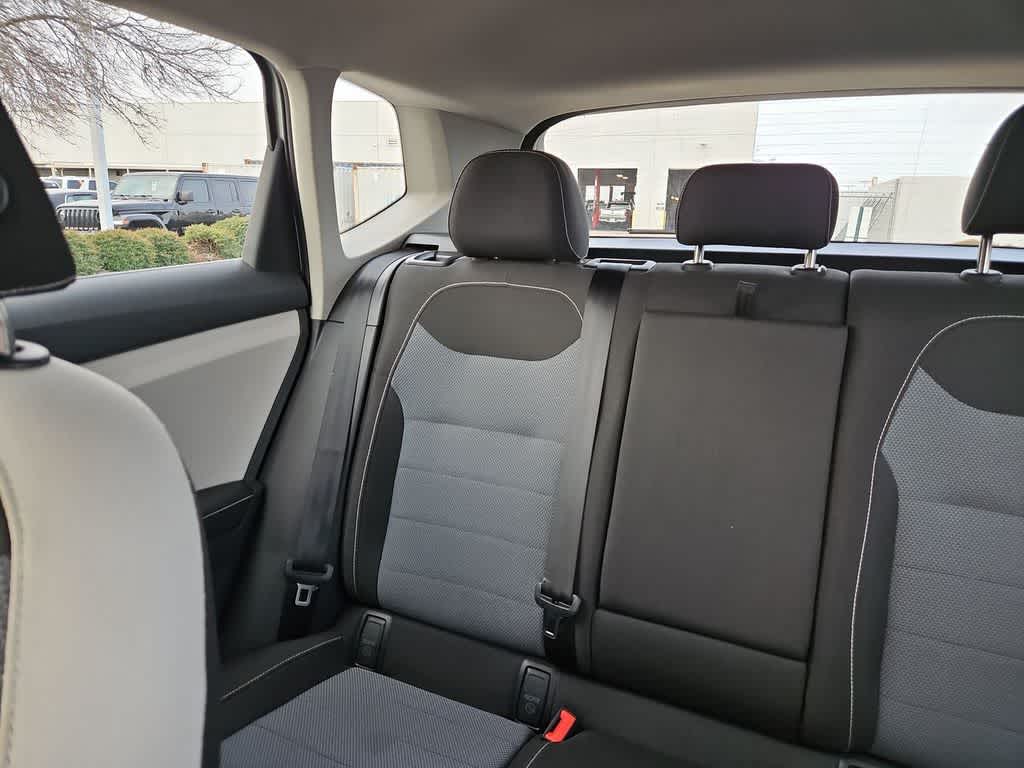 Thumbnail: 2025 Volkswagen Taos - 12