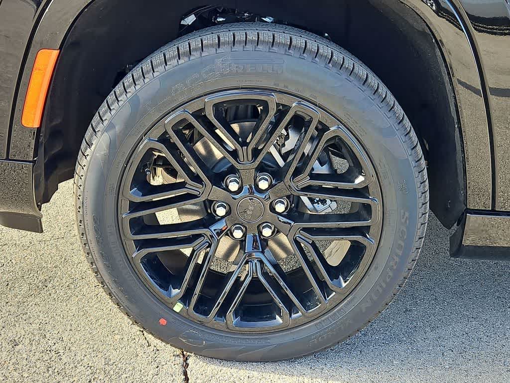 Thumbnail: 2026 Jeep Grand Wagoneer - 14