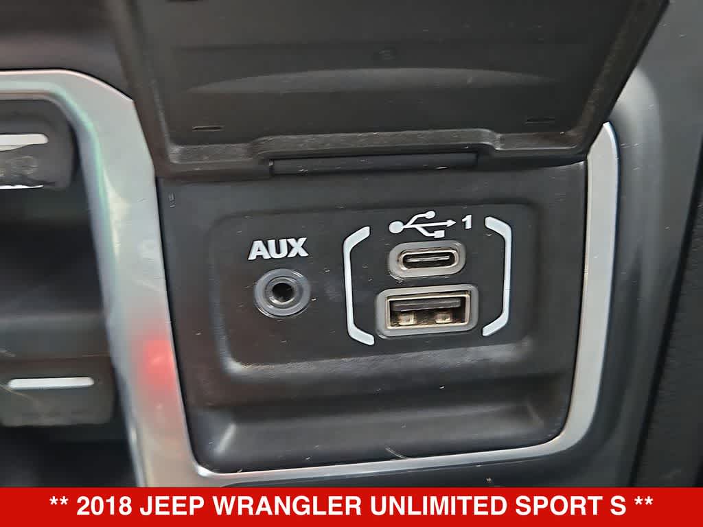 Thumbnail: 2018 Jeep Wrangler - 30