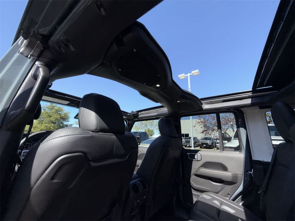 Thumbnail: 2026 Jeep Wrangler - 24