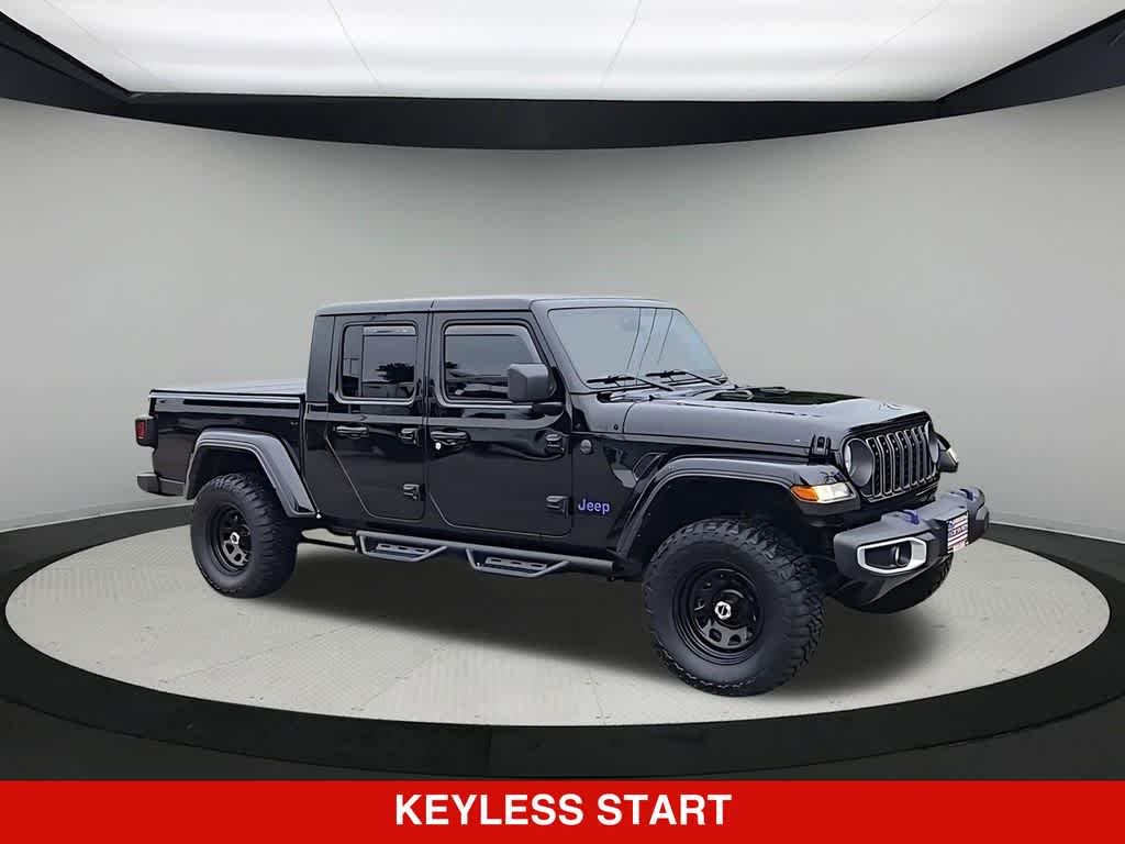 Thumbnail: 2024 Jeep Gladiator - 2