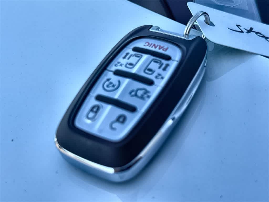 Thumbnail: 2026 Chrysler Pacifica - 14