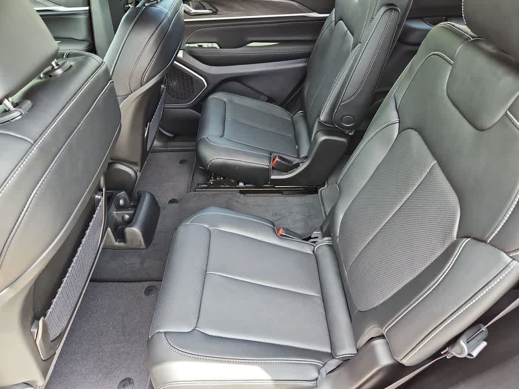 Thumbnail: 2026 Jeep Grand Cherokee L - 21