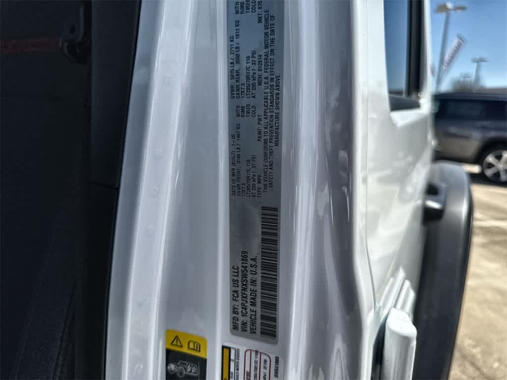 Thumbnail: 2025 Jeep Wrangler - 23