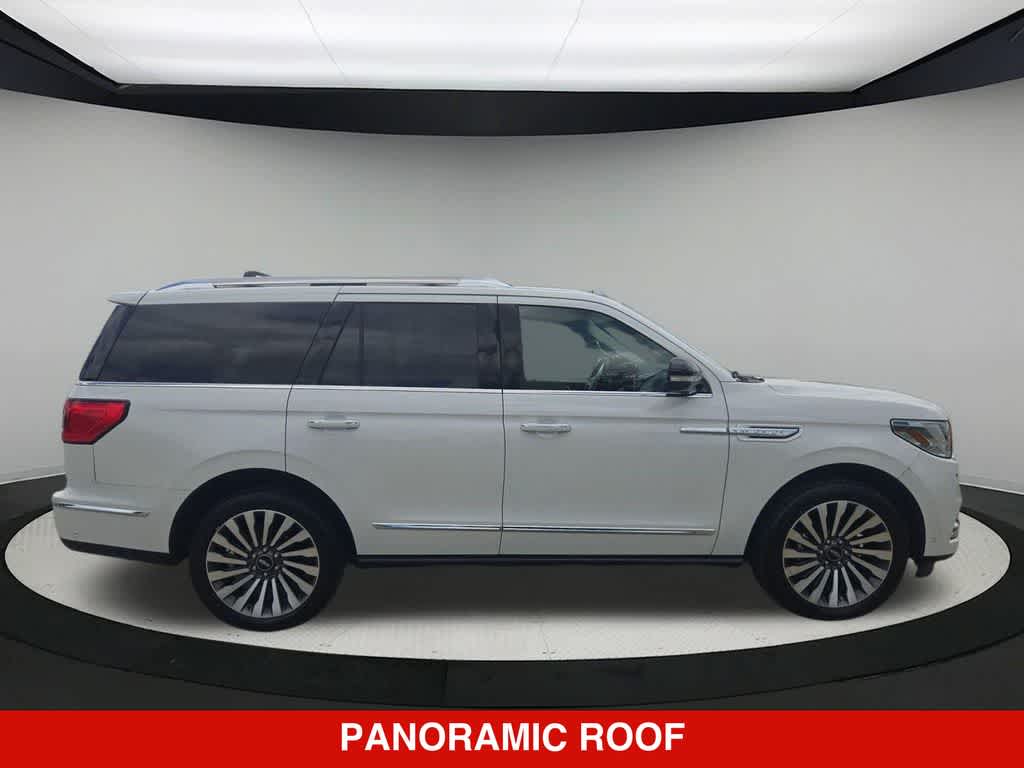 Thumbnail: 2021 Lincoln Navigator - 7