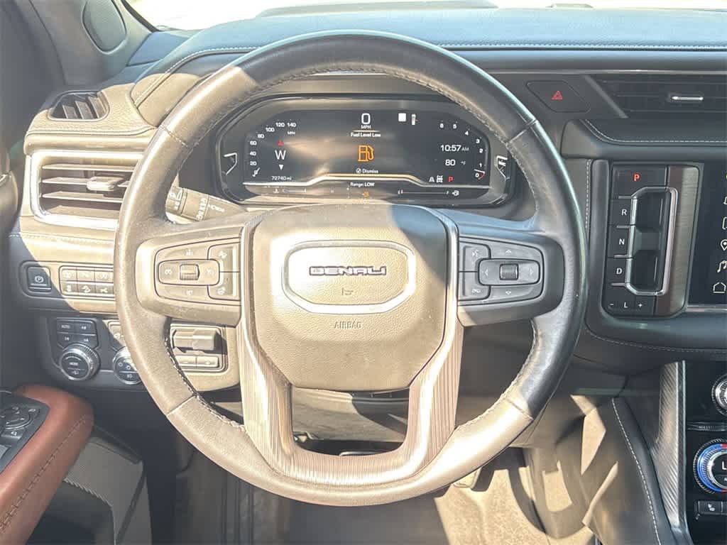 Thumbnail: 2023 GMC Yukon XL - 17