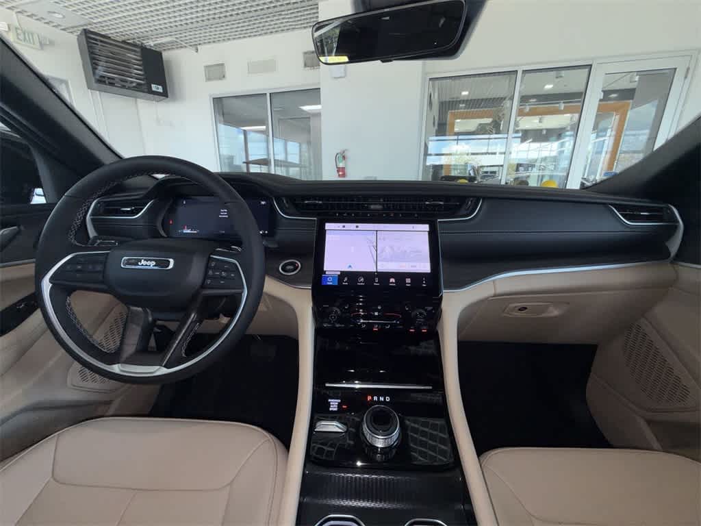 Thumbnail: 2025 Jeep Grand Cherokee - 13