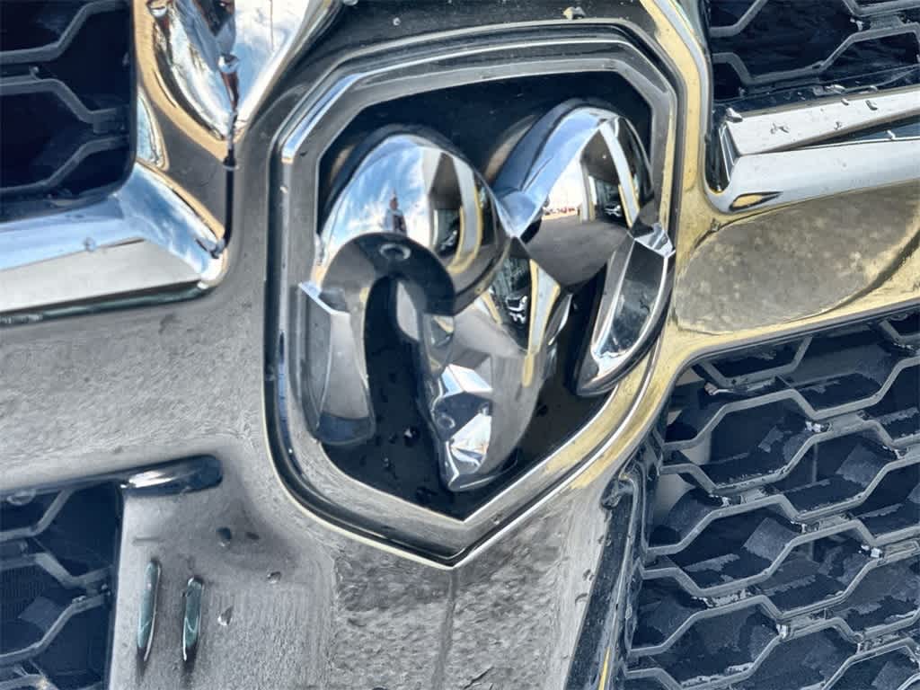 Thumbnail: 2019 RAM 1500 Classic - 10