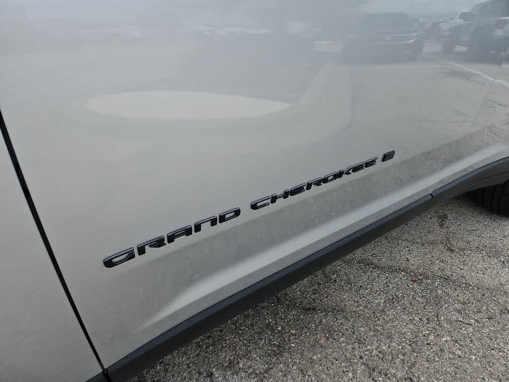 Thumbnail: 2026 Jeep Grand Cherokee - 13